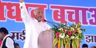 Kharge claims PM Modi cancelled J&K visit after intel report, fuming BJP claps back