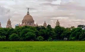 Mysterious drone-like objects spotted in Kolkata skies, army and police on alert
