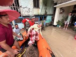 Flood situation grim in Northeast as toll rises to 34; HM Shah talks to CMs