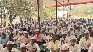 Mumbai: Farmers protest against Rs 86,300 crore Shaktipeeth Highway project