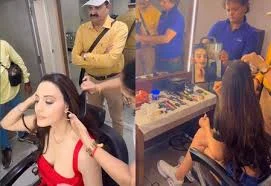 Ameesha Patel gives glimpse of her ‘chaotic work mode’