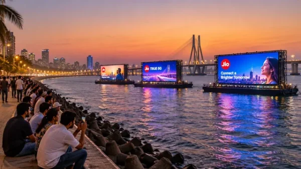 Congratulations Mumbaians... You will now get to see ad barges and hoardings on the only peaceful view of the city.